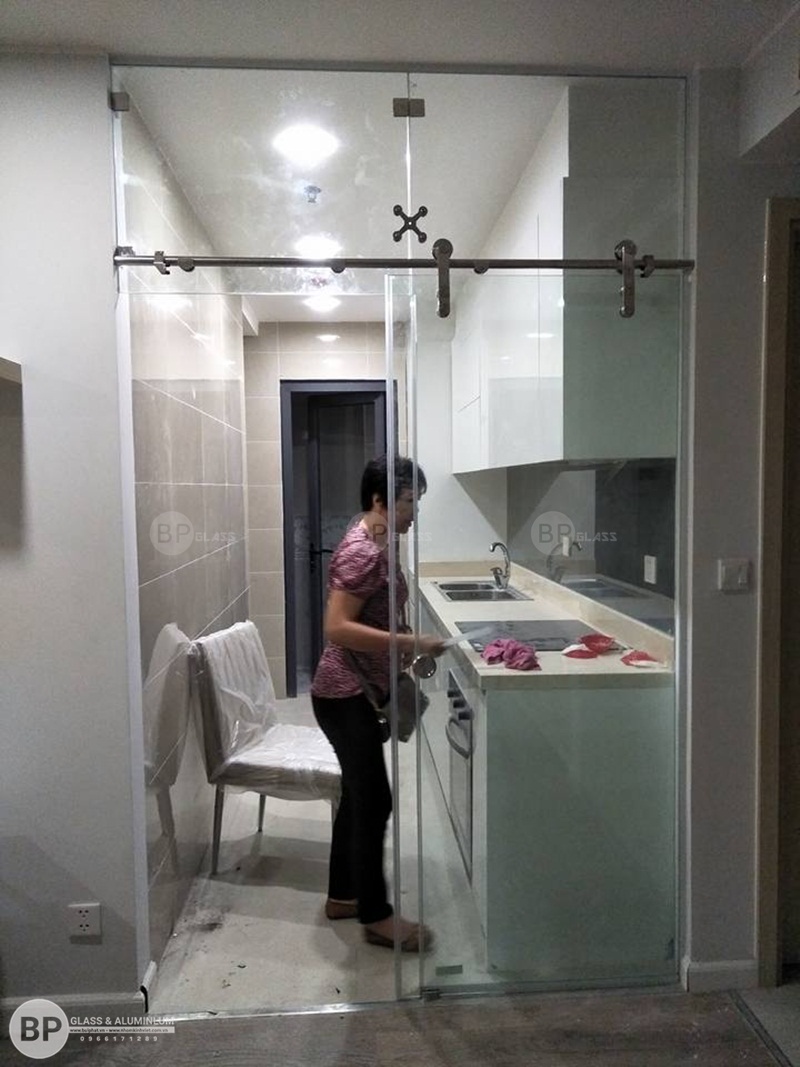 Cửa kính lùa phi 25 Cô Nga Số 3 Lê Trọng Tấn